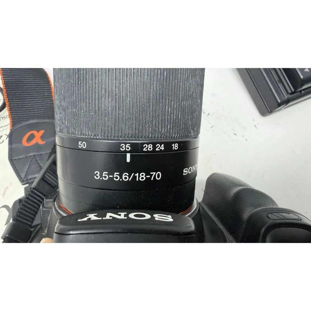 Sony Alpha DSLR-A200 10.2MP Digital SLR Camera 18-70mm Zoom Lens battery w/2GB